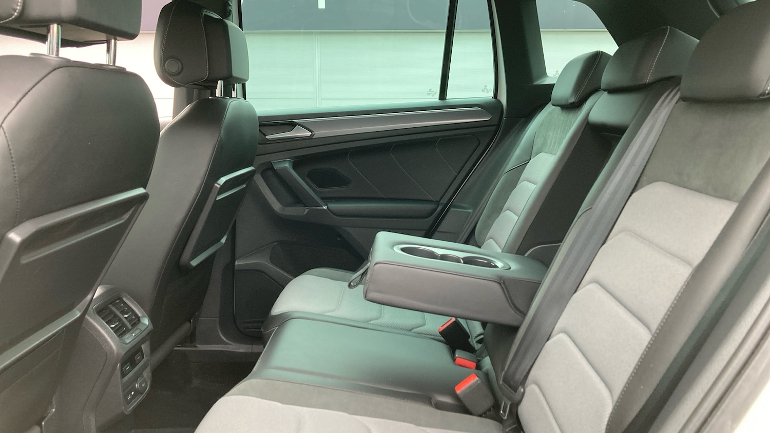 Used Volkswagen Tiguan 2018 for sale - 78015149: Photo 16