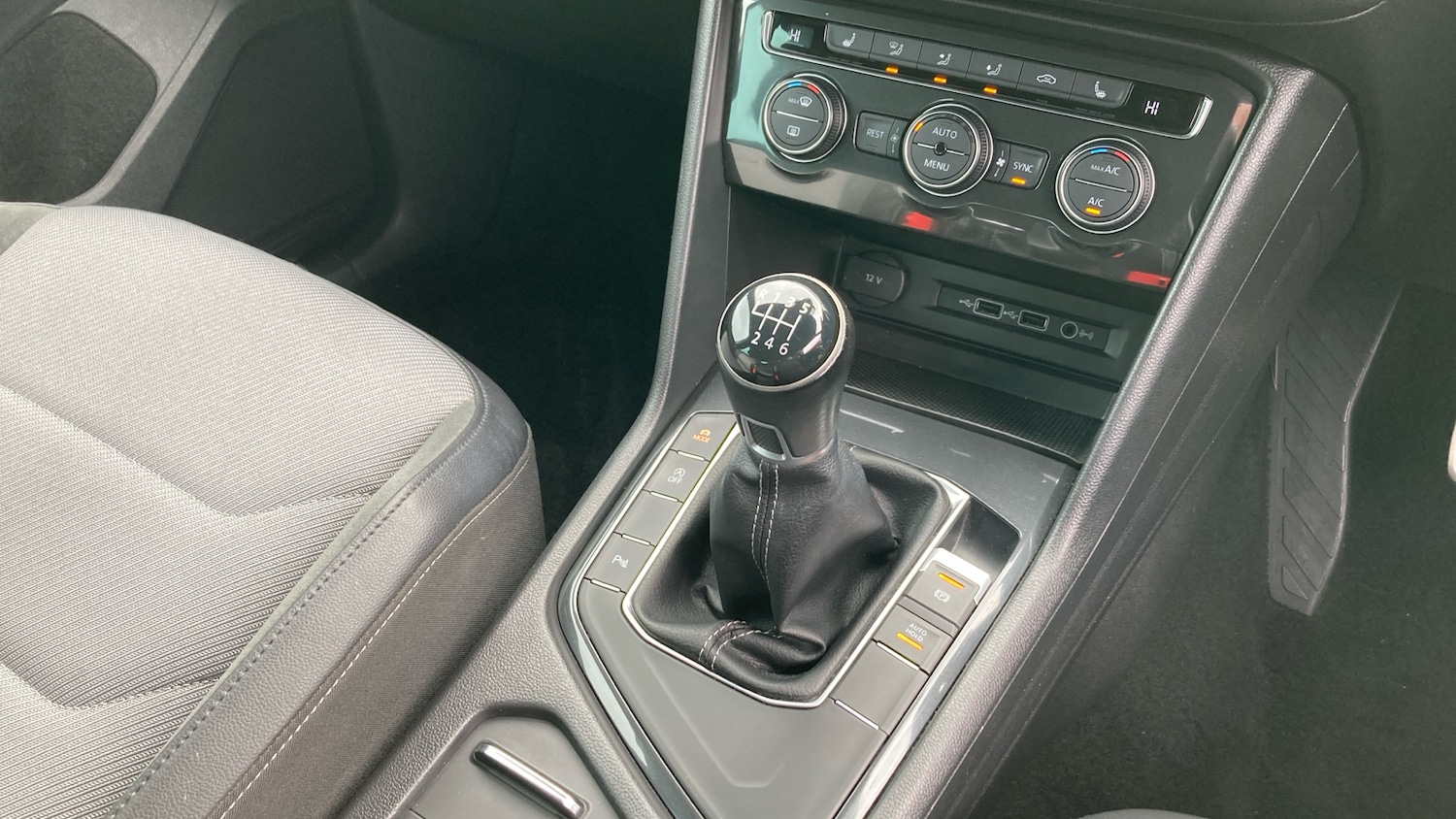 Used Volkswagen Tiguan 2018 for sale - 78015149: Photo 23