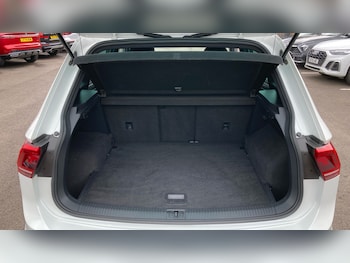 Used Volkswagen Tiguan 2018 for sale - 78015149: Photo