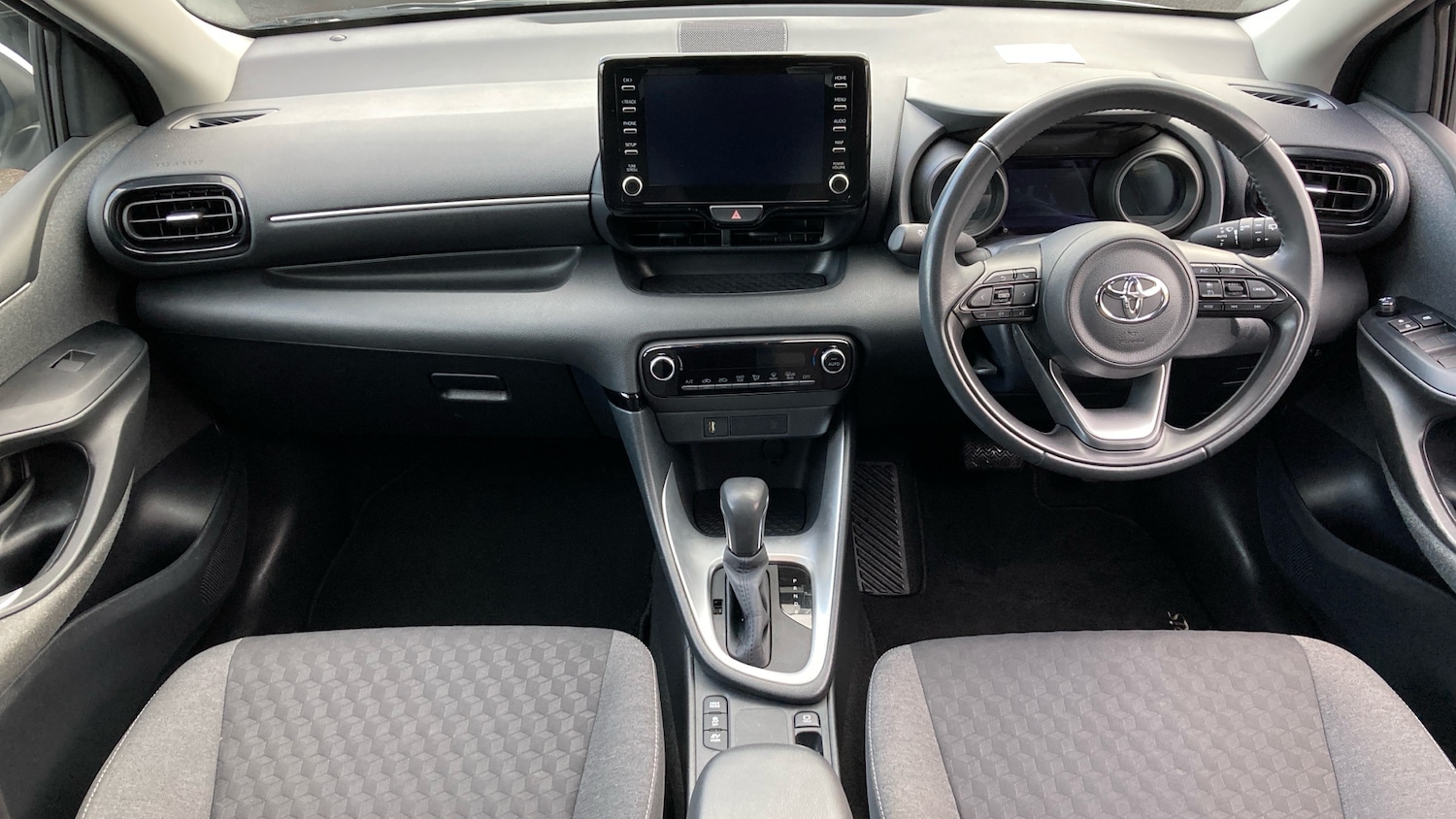 Used Toyota Yaris 2021 for sale - 76957000: Photo 10