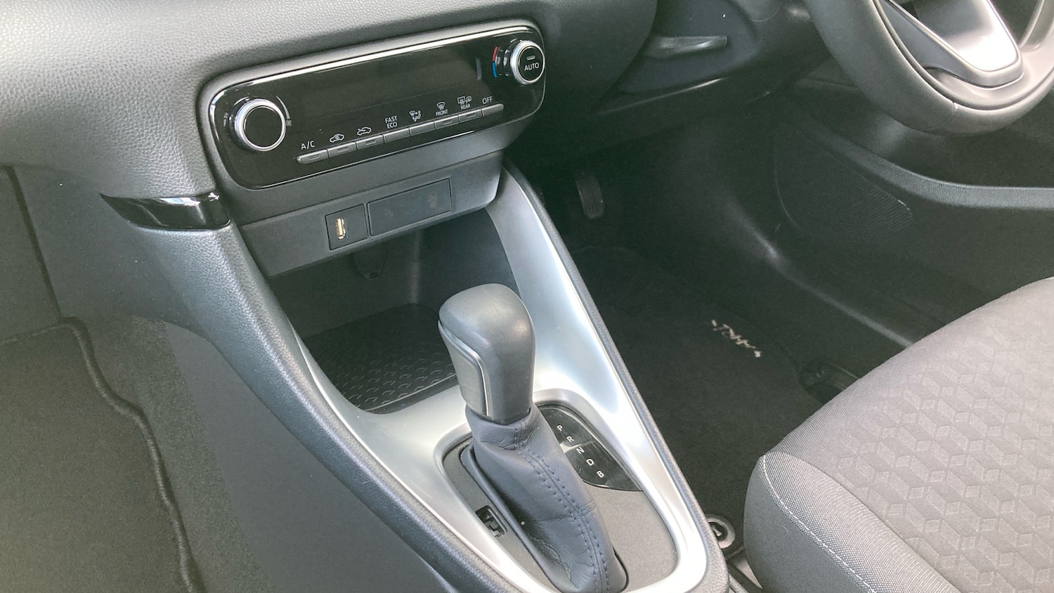 Used Toyota Yaris 2021 for sale - 76957000: Photo 13