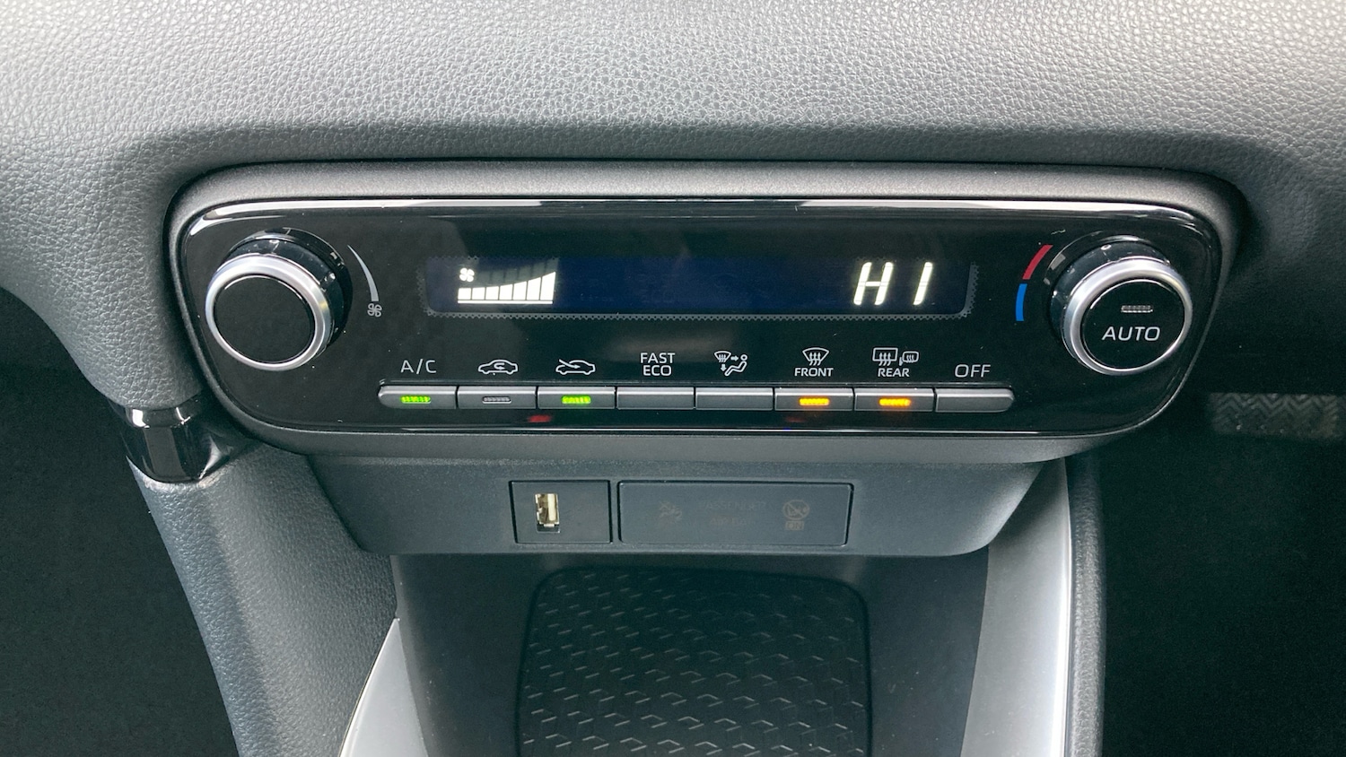 Used Toyota Yaris 2021 for sale - 76957000: Photo 28