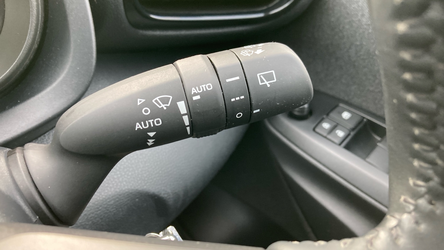 Used Toyota Yaris 2021 for sale - 76957000: Photo 39