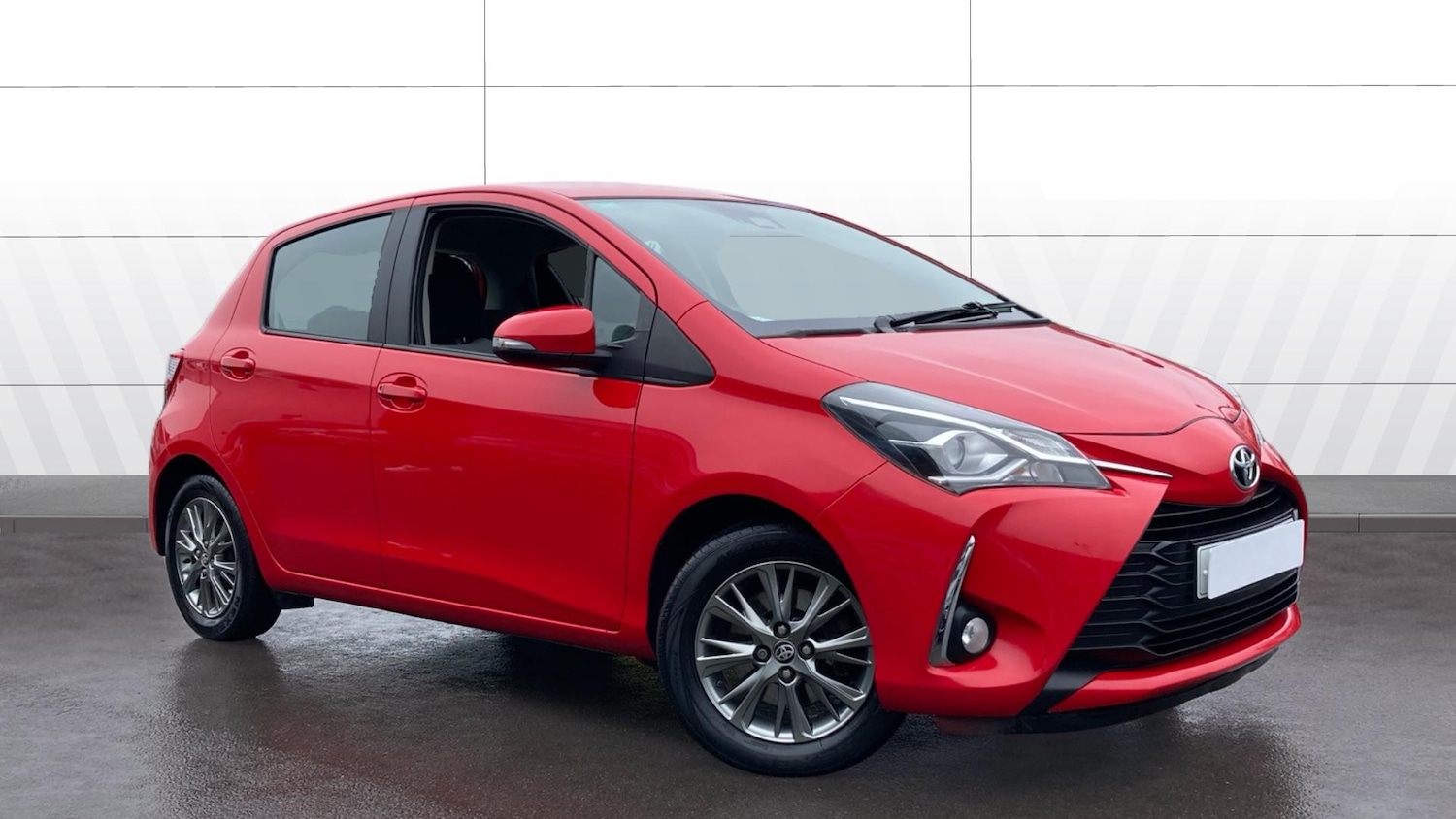 Used Toyota Yaris 2018 for sale - 78053437: Photo 1