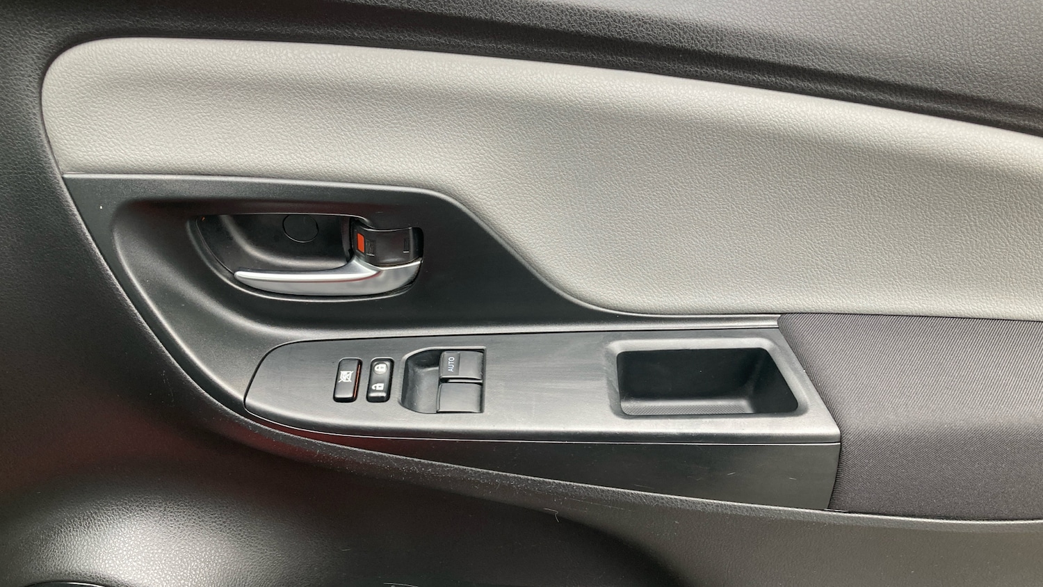 Used Toyota Yaris 2018 for sale - 78053437: Photo 23