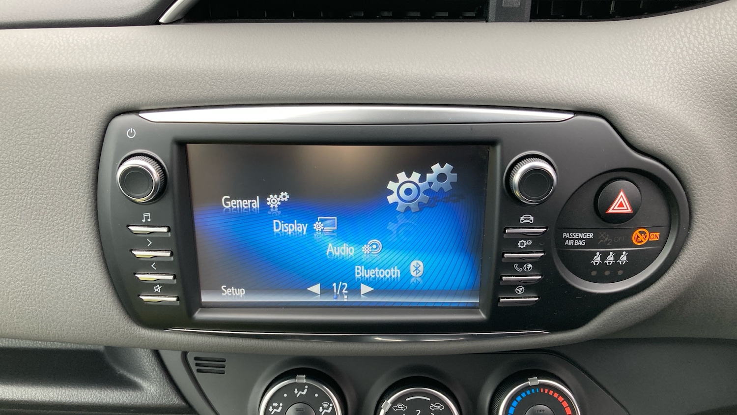 Used Toyota Yaris 2018 for sale - 78053437: Photo 28