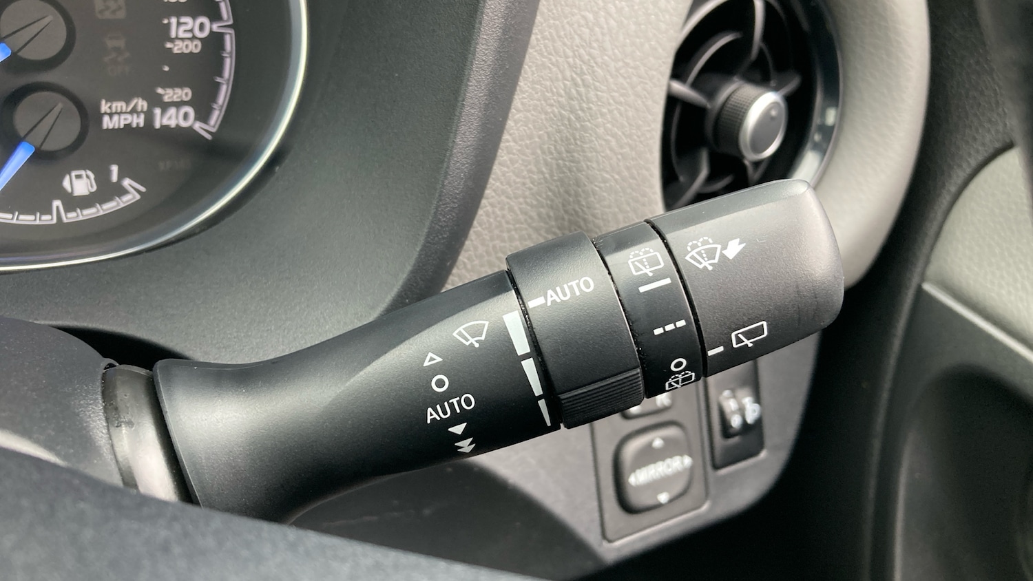 Used Toyota Yaris 2018 for sale - 78053437: Photo 38