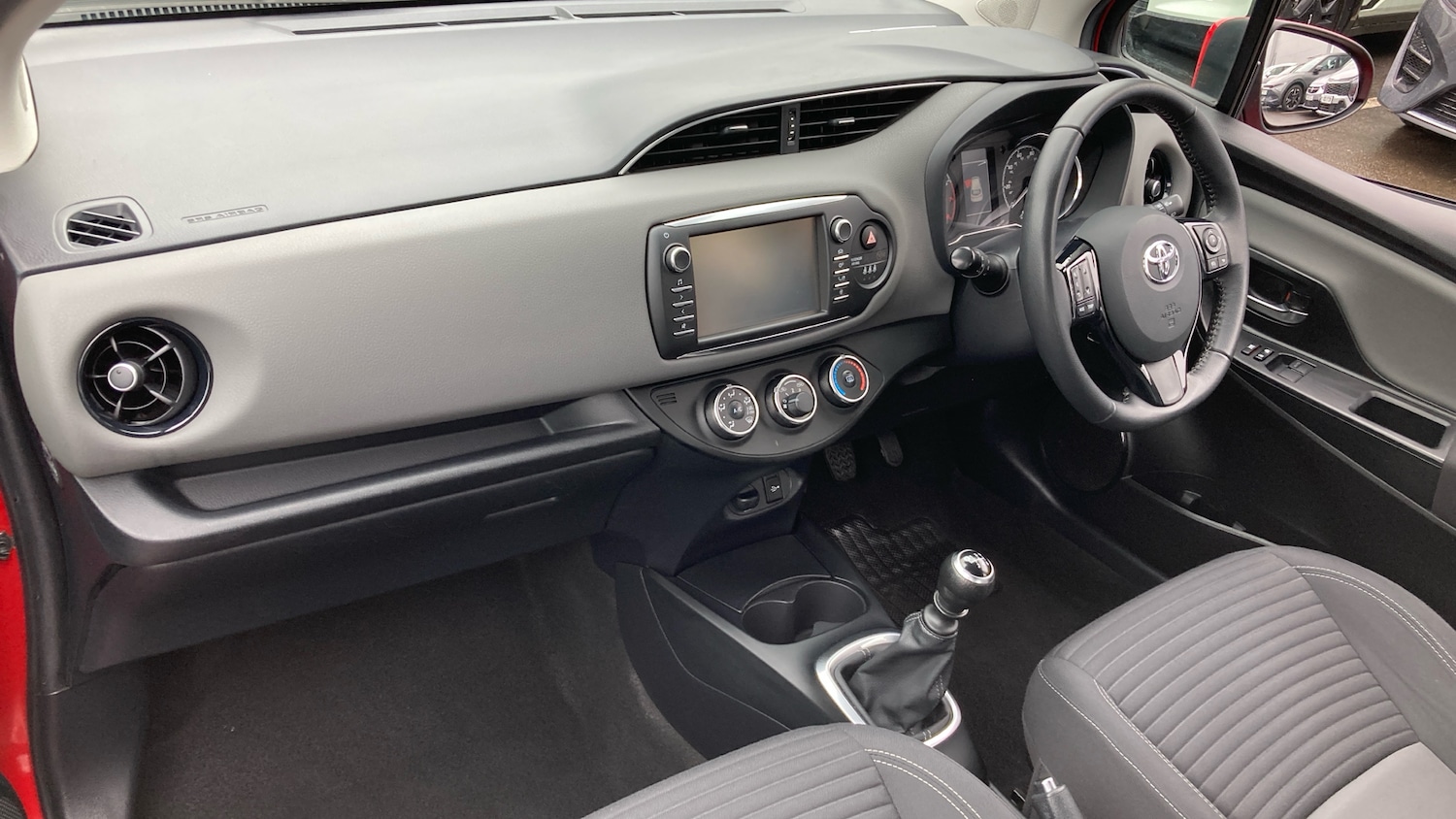 Used Toyota Yaris 2018 for sale - 78053437: Photo 9