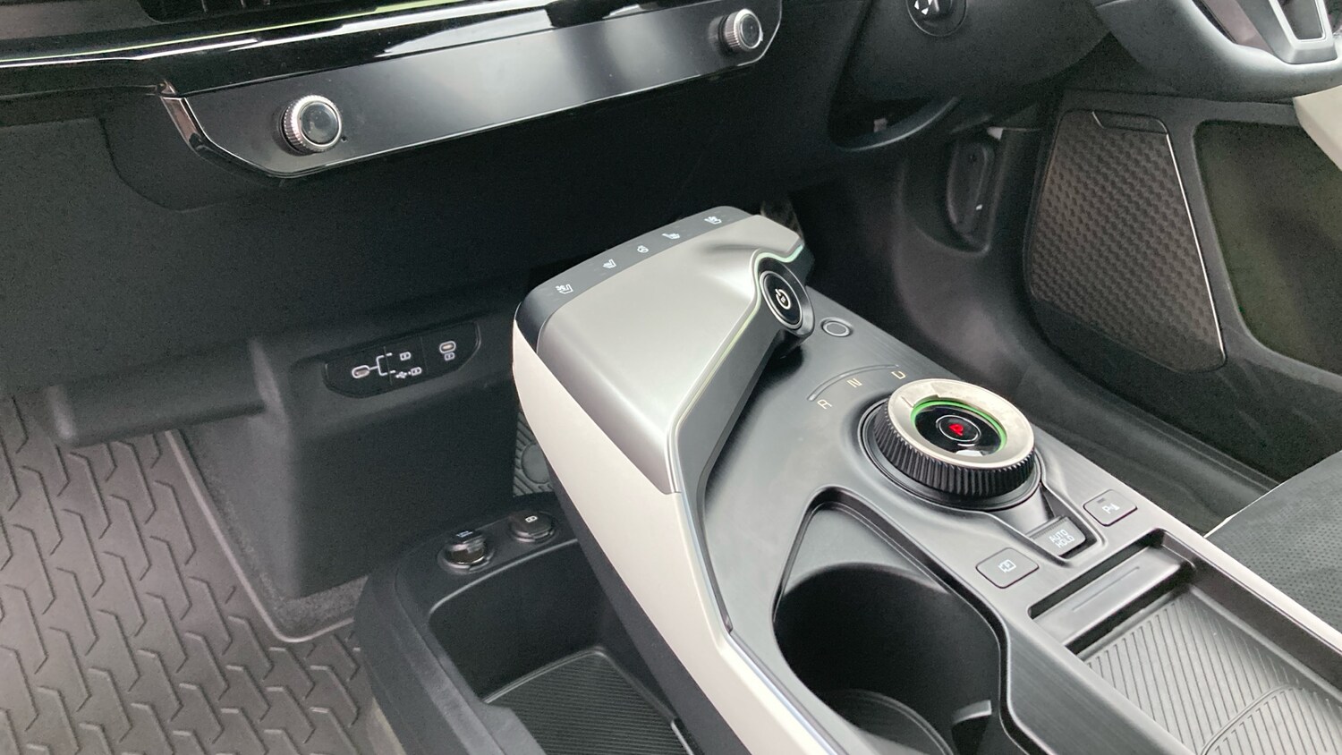 Used Kia EV6 2025 for sale - 77641231: Photo 13