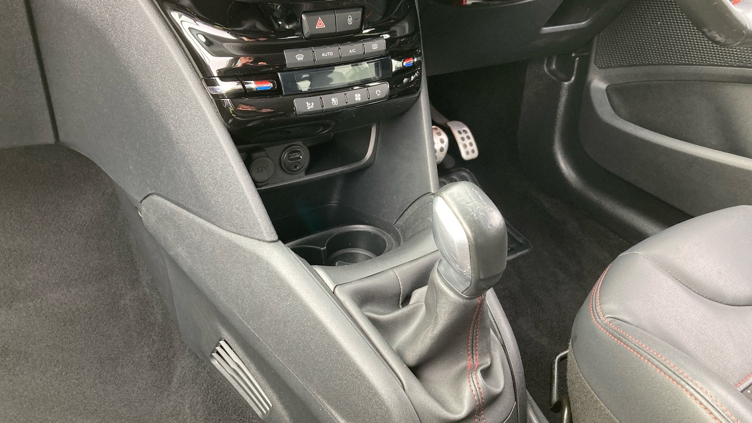 Used Peugeot 208 2017 for sale - 78018166: Photo 13