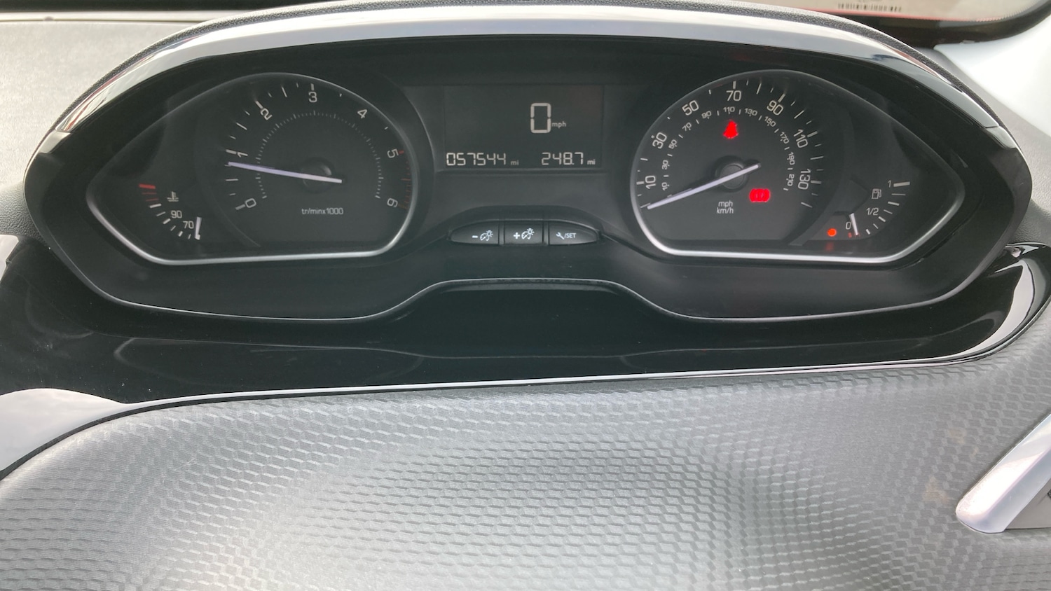 Used Peugeot 208 2017 for sale - 78018166: Photo 18