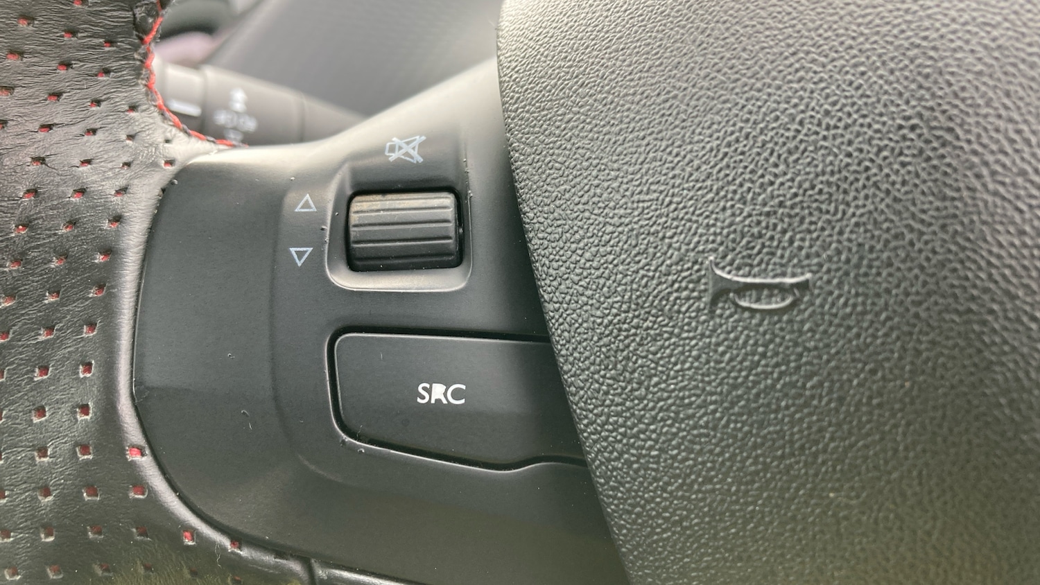 Used Peugeot 208 2017 for sale - 78018166: Photo 33