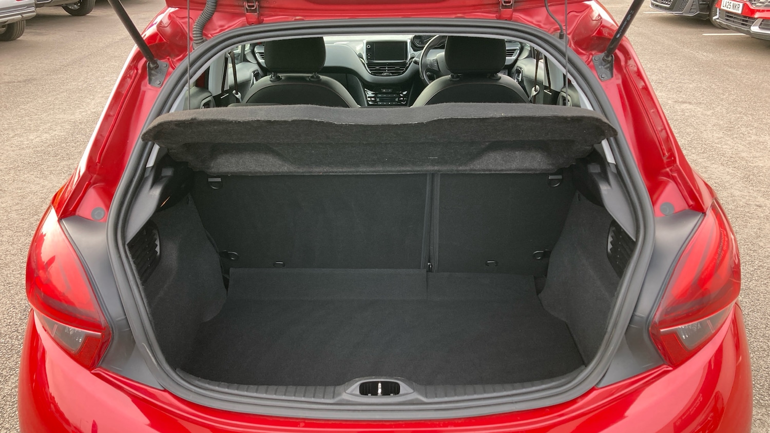 Used Peugeot 208 2017 for sale - 78018166: Photo 4