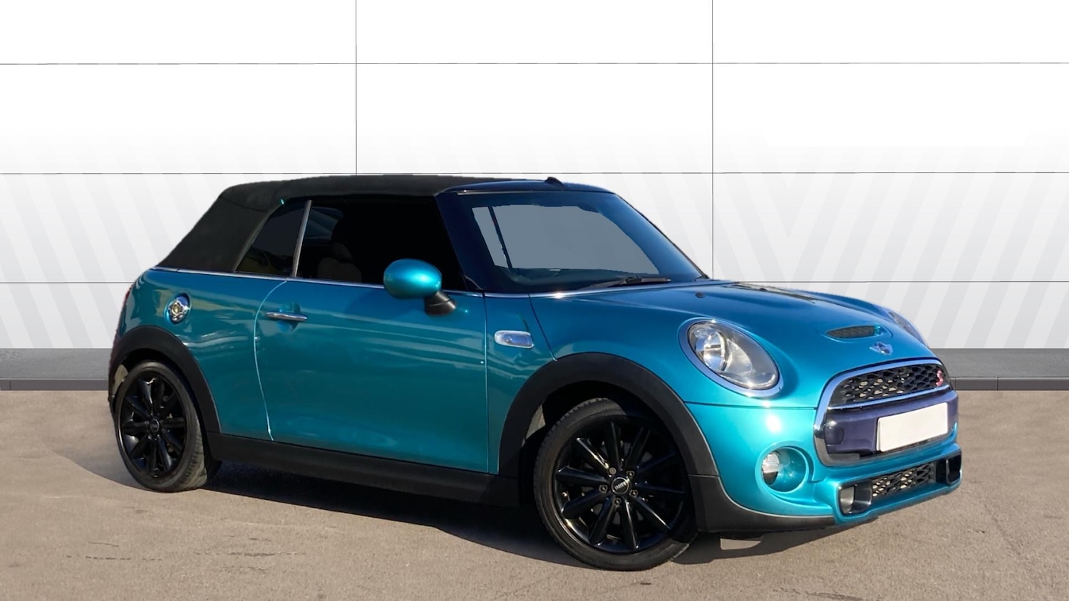 Used MINI Convertible 2017 for sale - 76192981: Photo 1