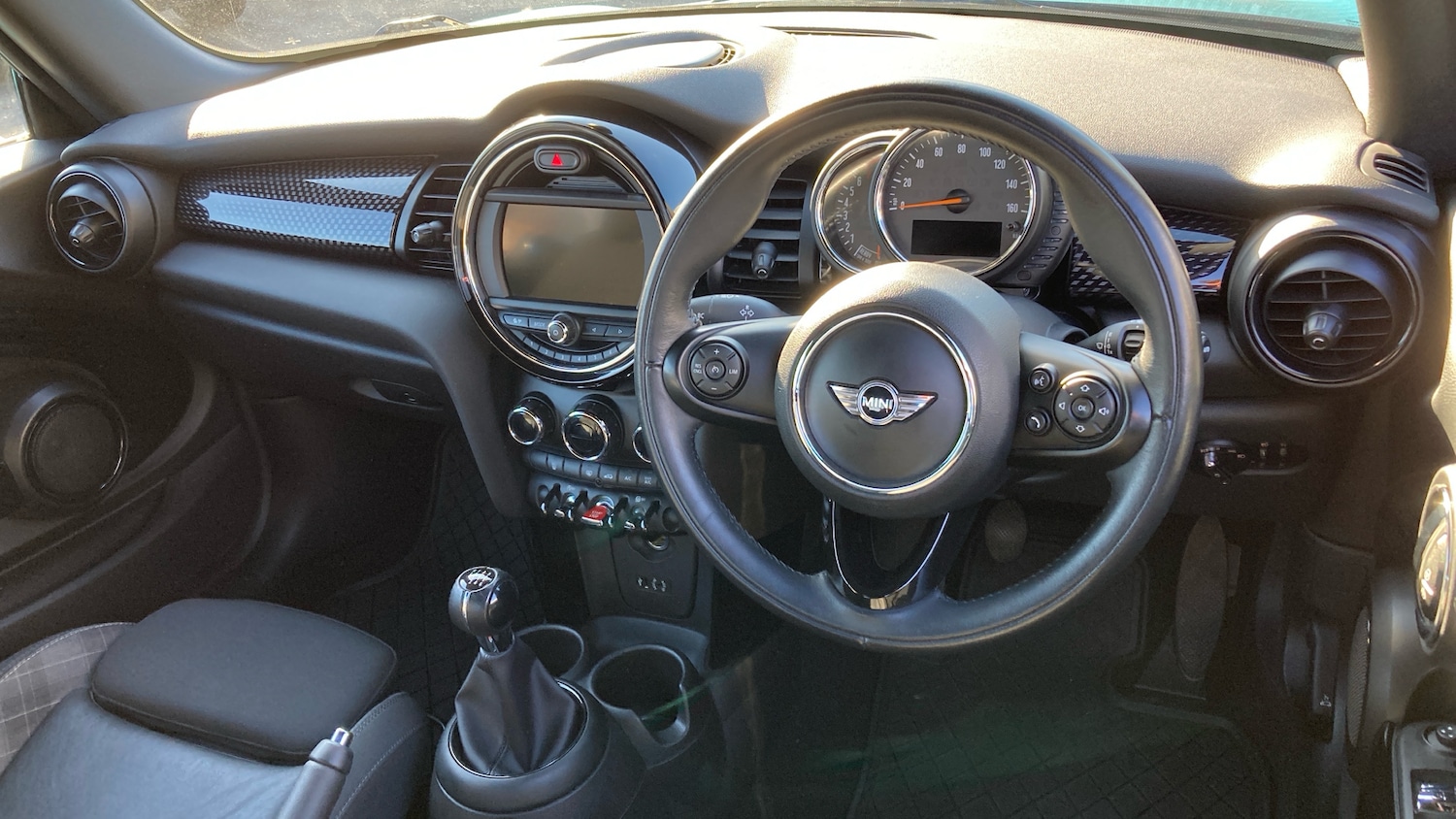 Used MINI Convertible 2017 for sale - 76192981: Photo 11