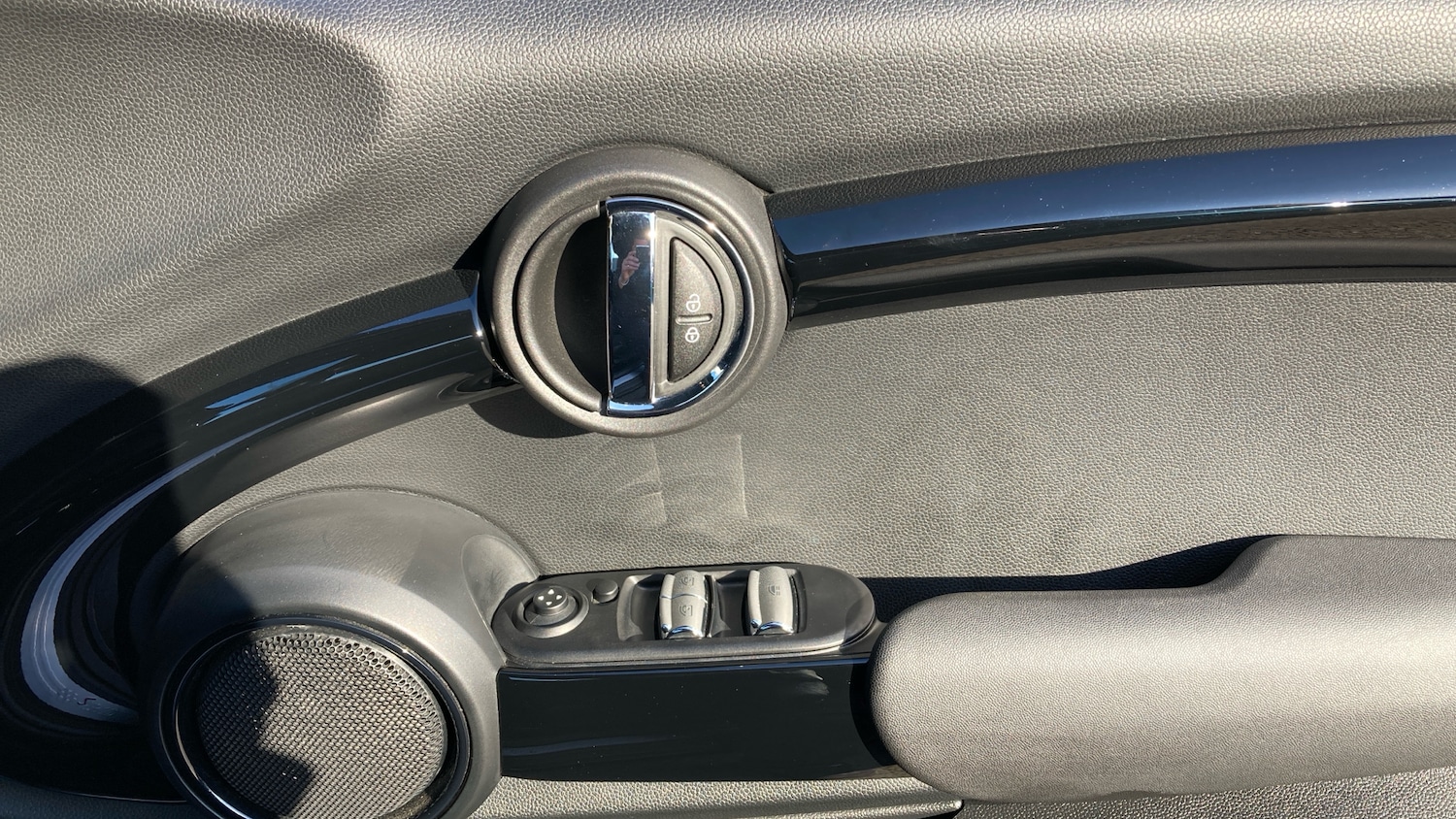 Used MINI Convertible 2017 for sale - 76192981: Photo 23