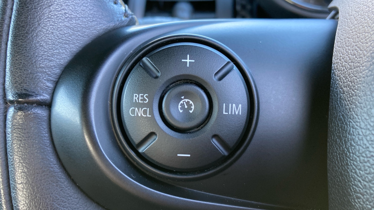 Used MINI Convertible 2017 for sale - 76192981: Photo 36