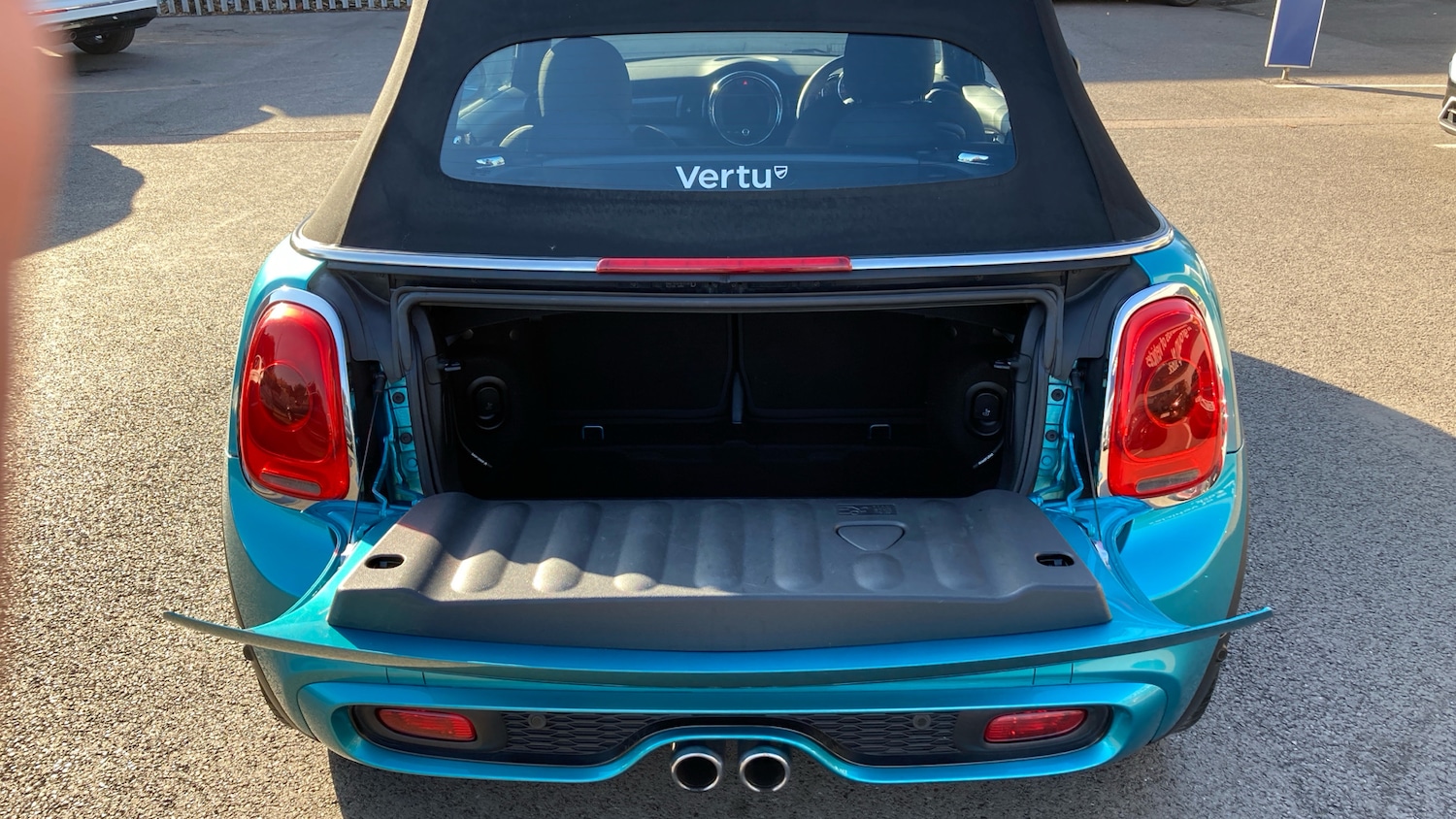Used MINI Convertible 2017 for sale - 76192981: Photo 4