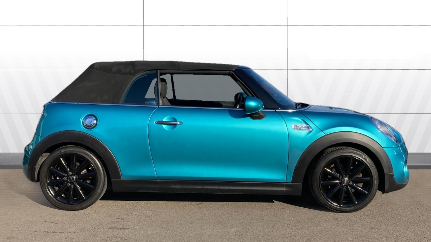 Used MINI Convertible 2017 for sale - 76192981: Photo 5