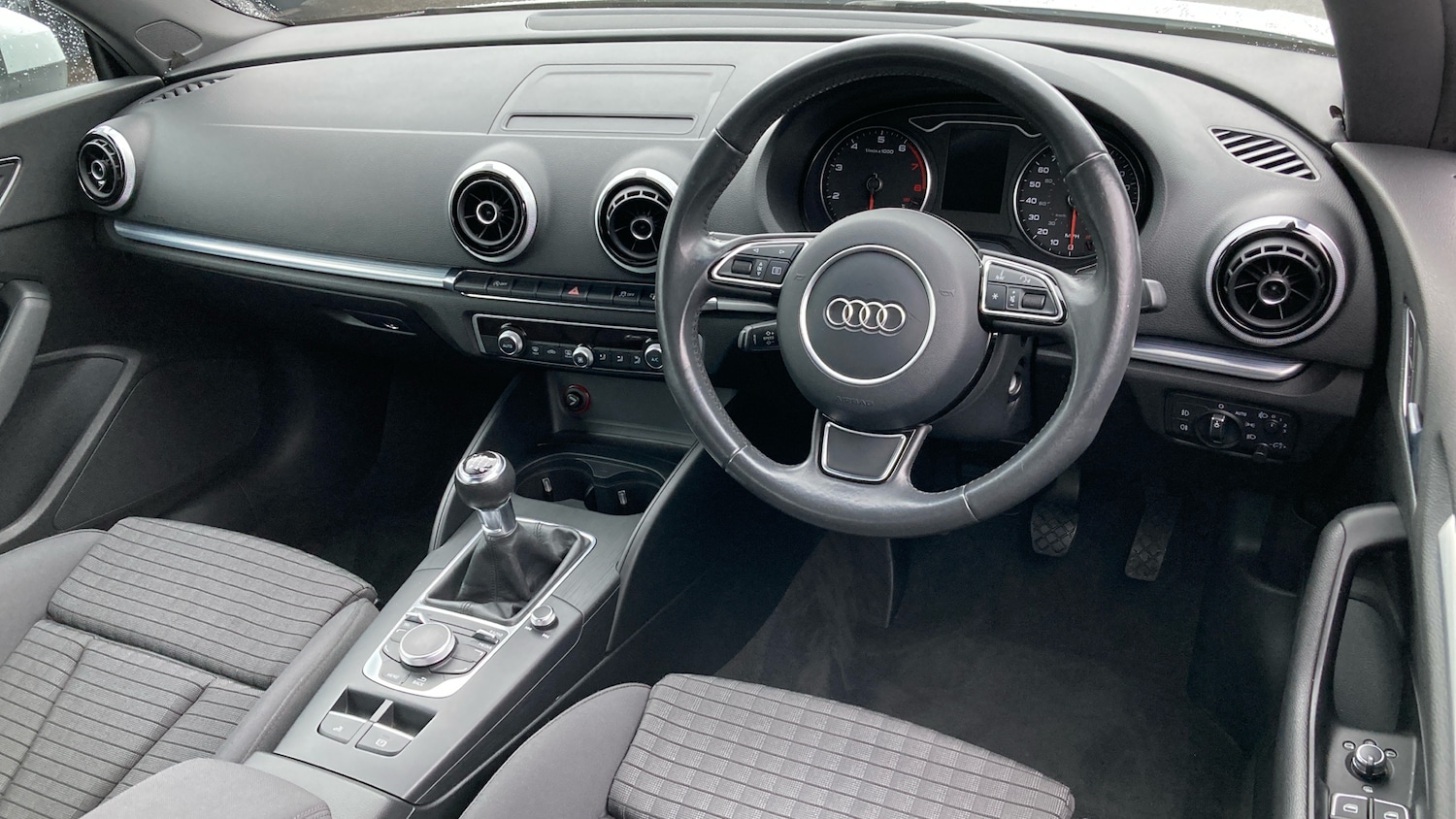Used Audi A3 2015 for sale - 77350290: Photo 11