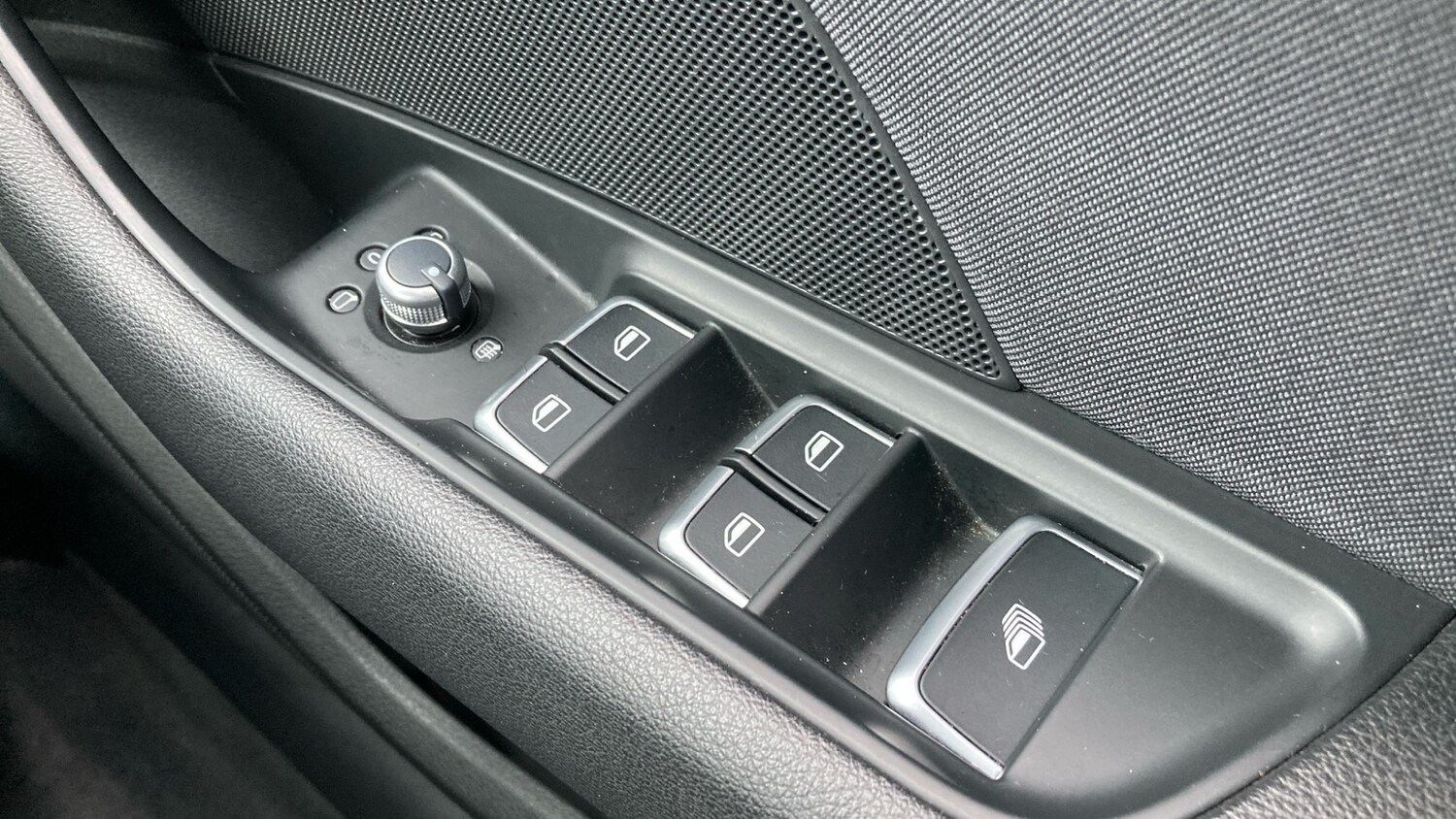 Used Audi A3 2015 for sale - 77350290: Photo 23