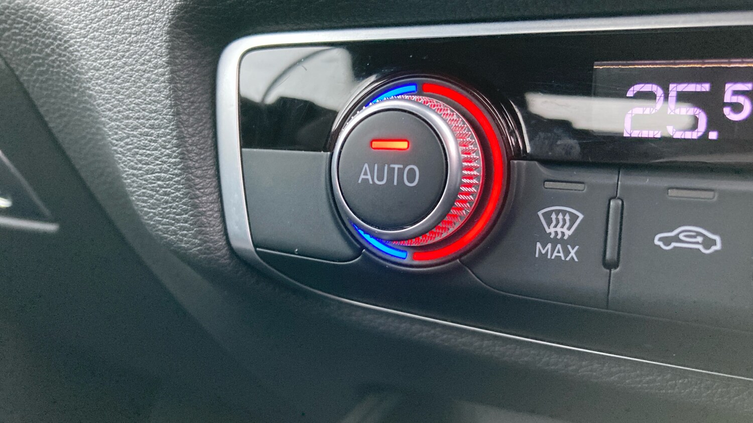 Used Audi A3 2015 for sale - 77350290: Photo 29