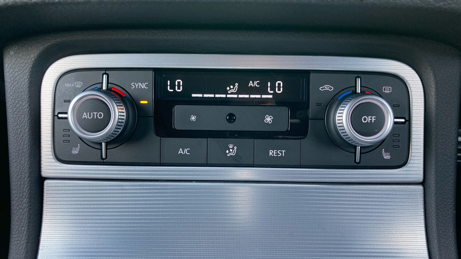 Used Volkswagen Touareg 2016 for sale - 77760506: Photo 13