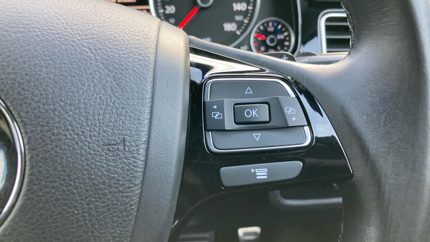 Used Volkswagen Touareg 2016 for sale - 77760506: Photo 18