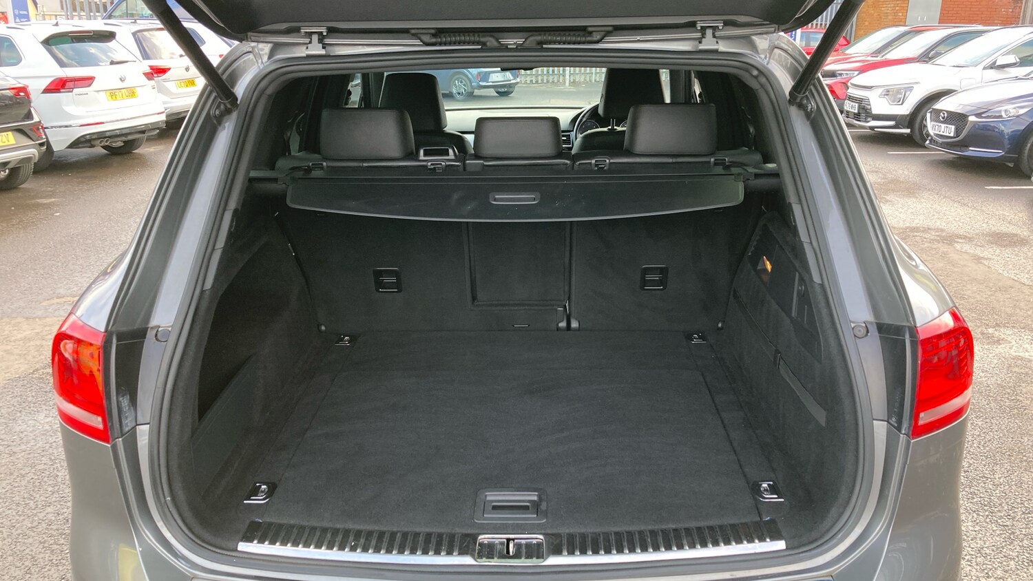 Used Volkswagen Touareg 2016 for sale - 77760506: Photo 20