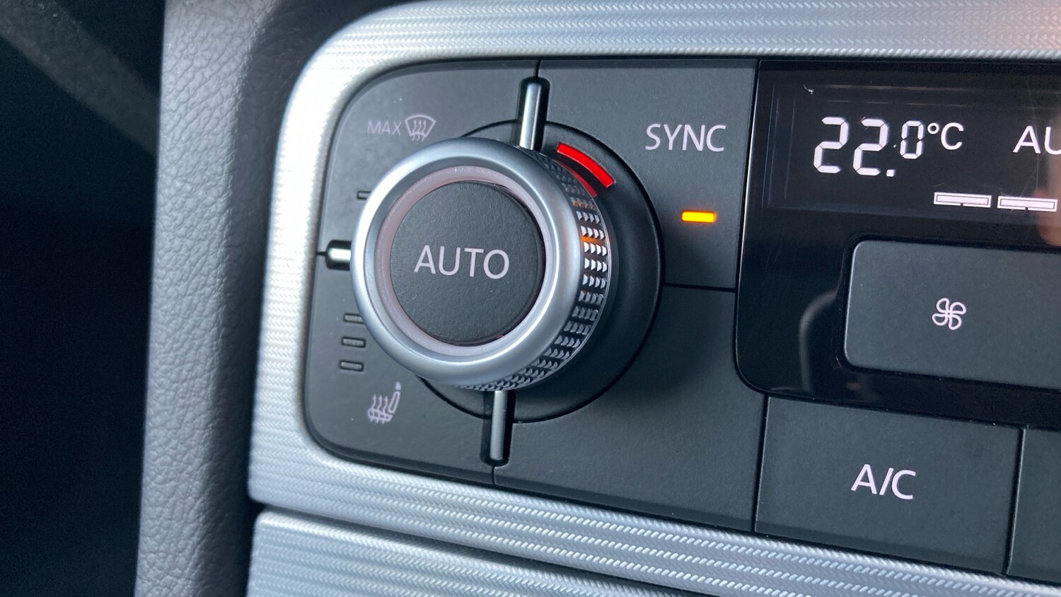 Used Volkswagen Touareg 2016 for sale - 77760506: Photo 29