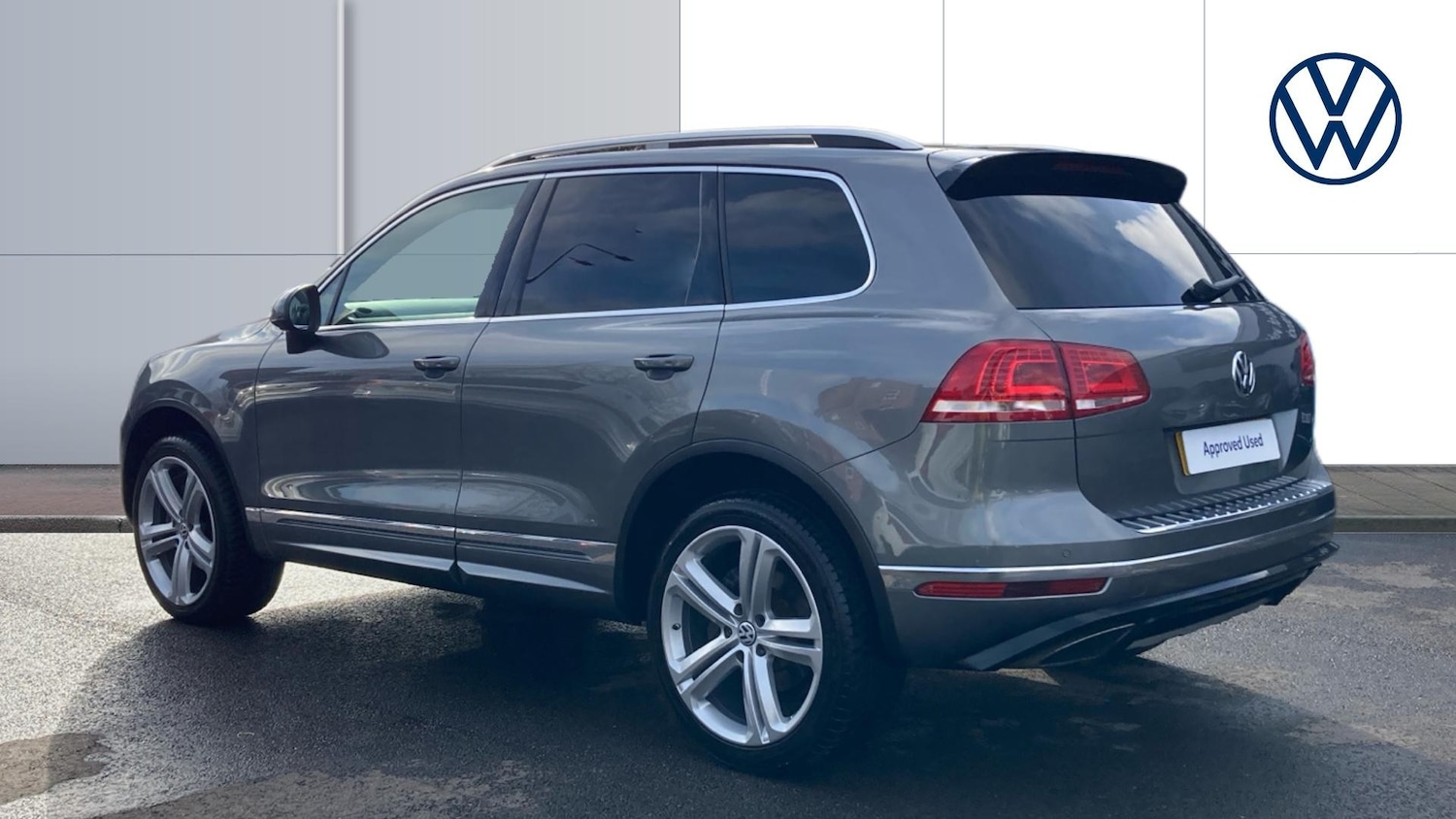 Used Volkswagen Touareg 2016 for sale - 77760506: Photo 3