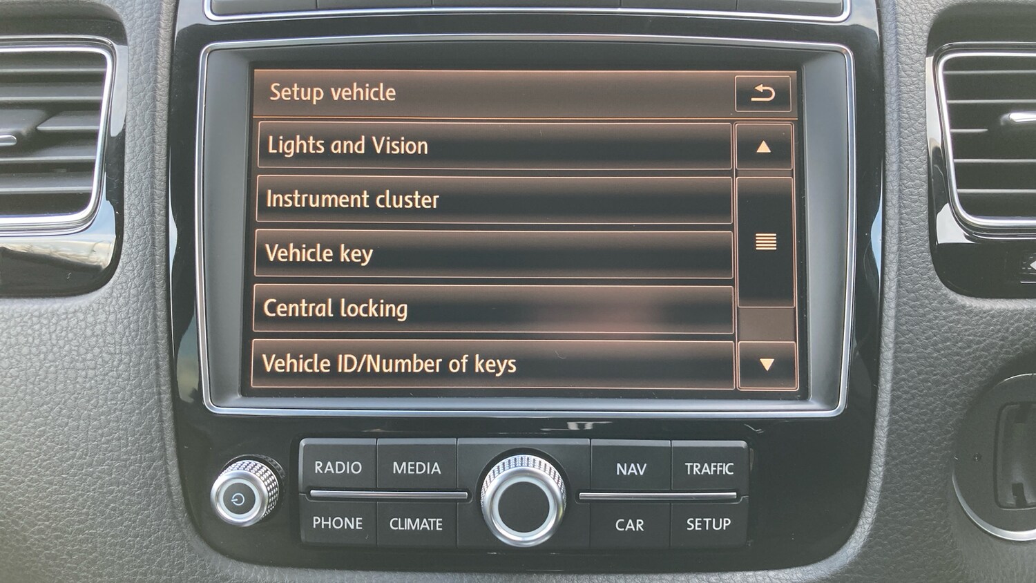 Used Volkswagen Touareg 2016 for sale - 77760506: Photo 35