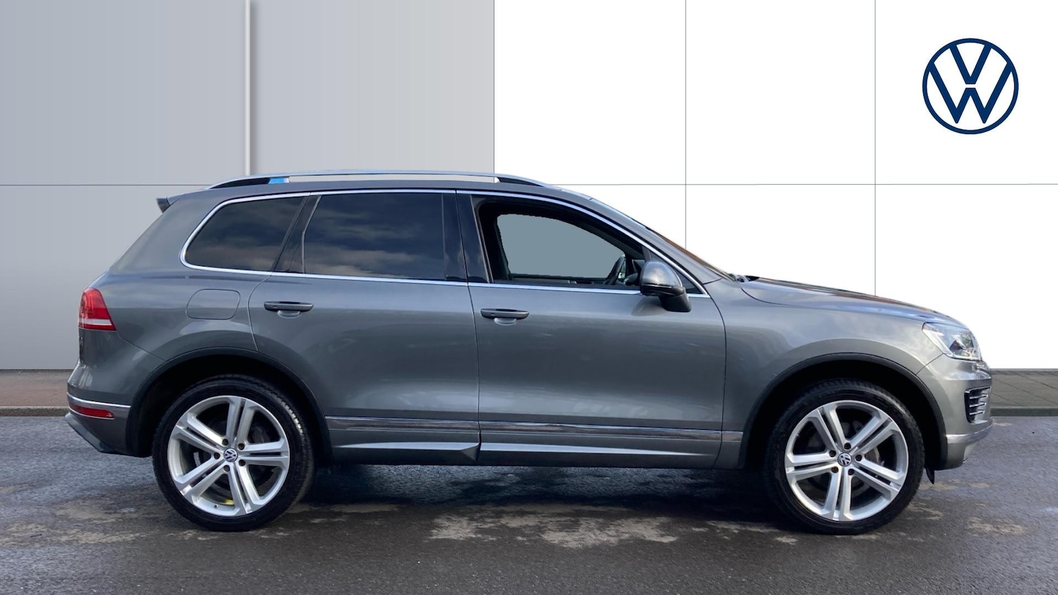 Used Volkswagen Touareg 2016 for sale - 77760506: Photo 4