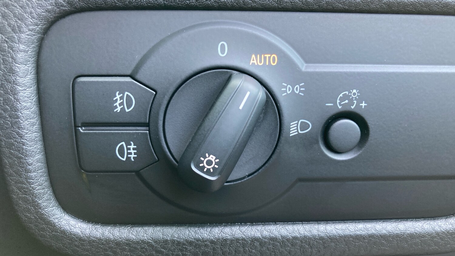 Used Volkswagen Touareg 2016 for sale - 77760506: Photo 43