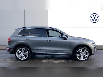 Used Volkswagen Touareg 2016 for sale - 77760506: Photo