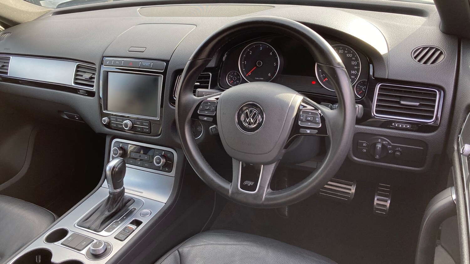 Used Volkswagen Touareg 2016 for sale - 77760506: Photo 6