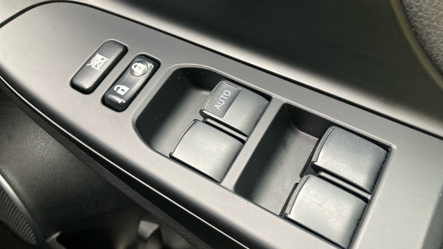 Used Toyota Yaris 2020 for sale - 76734338: Photo 24