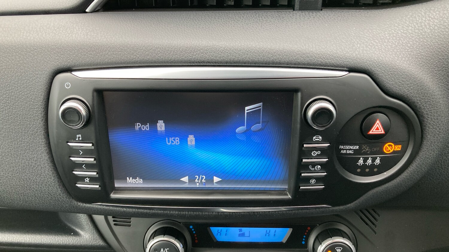 Used Toyota Yaris 2020 for sale - 76734338: Photo 32