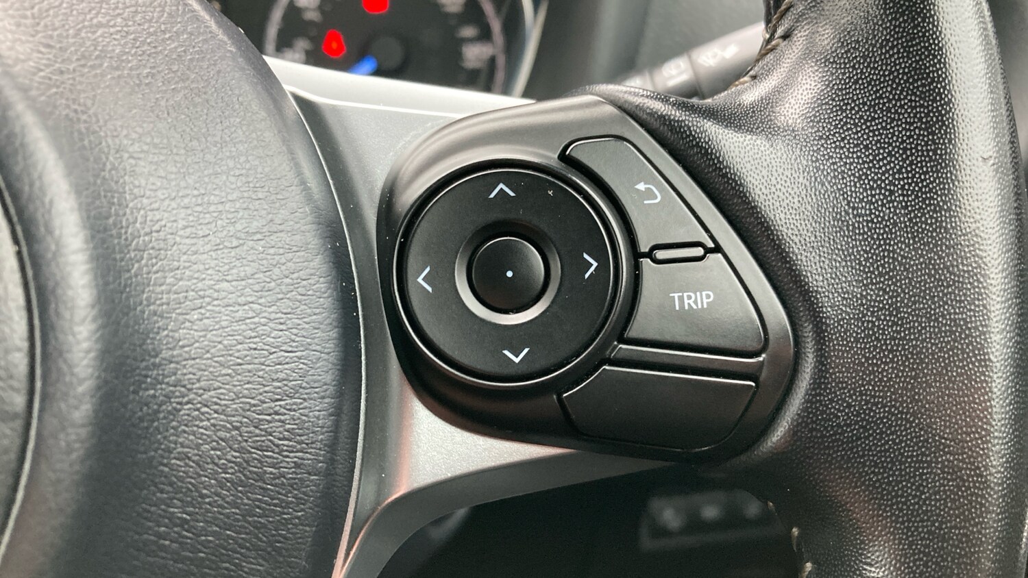 Used Toyota Yaris 2020 for sale - 76734338: Photo 36