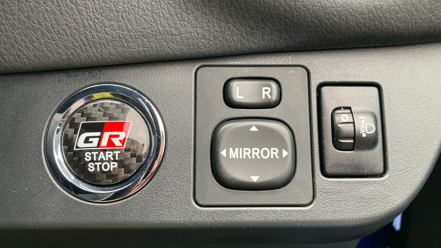 Used Toyota Yaris 2020 for sale - 76734338: Photo 40