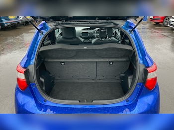 Used Toyota Yaris 2020 for sale - 76734338: Photo