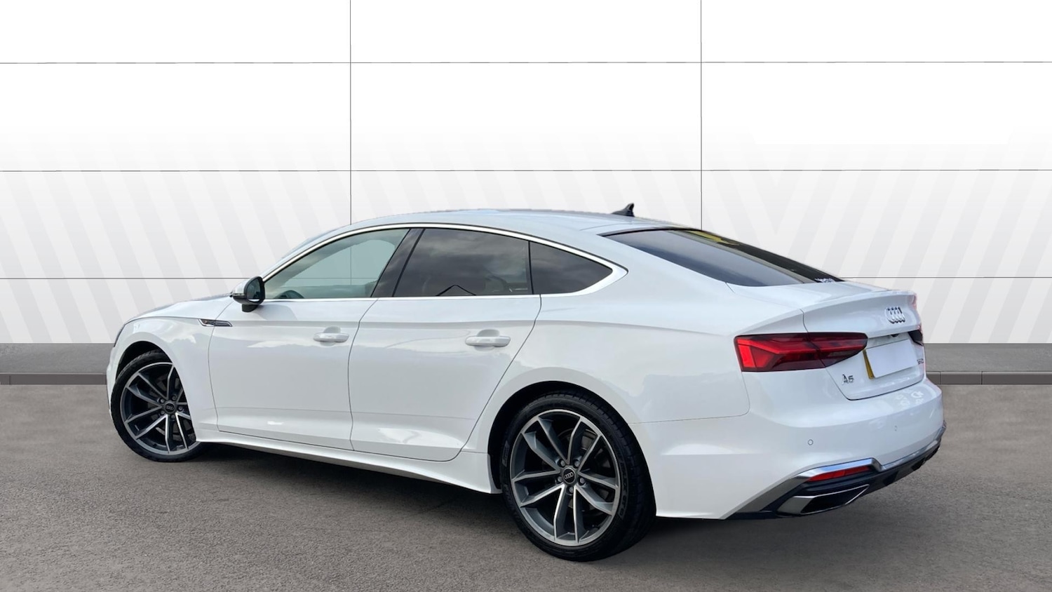 Used Audi A5 2022 for sale - 76181857: Photo 2