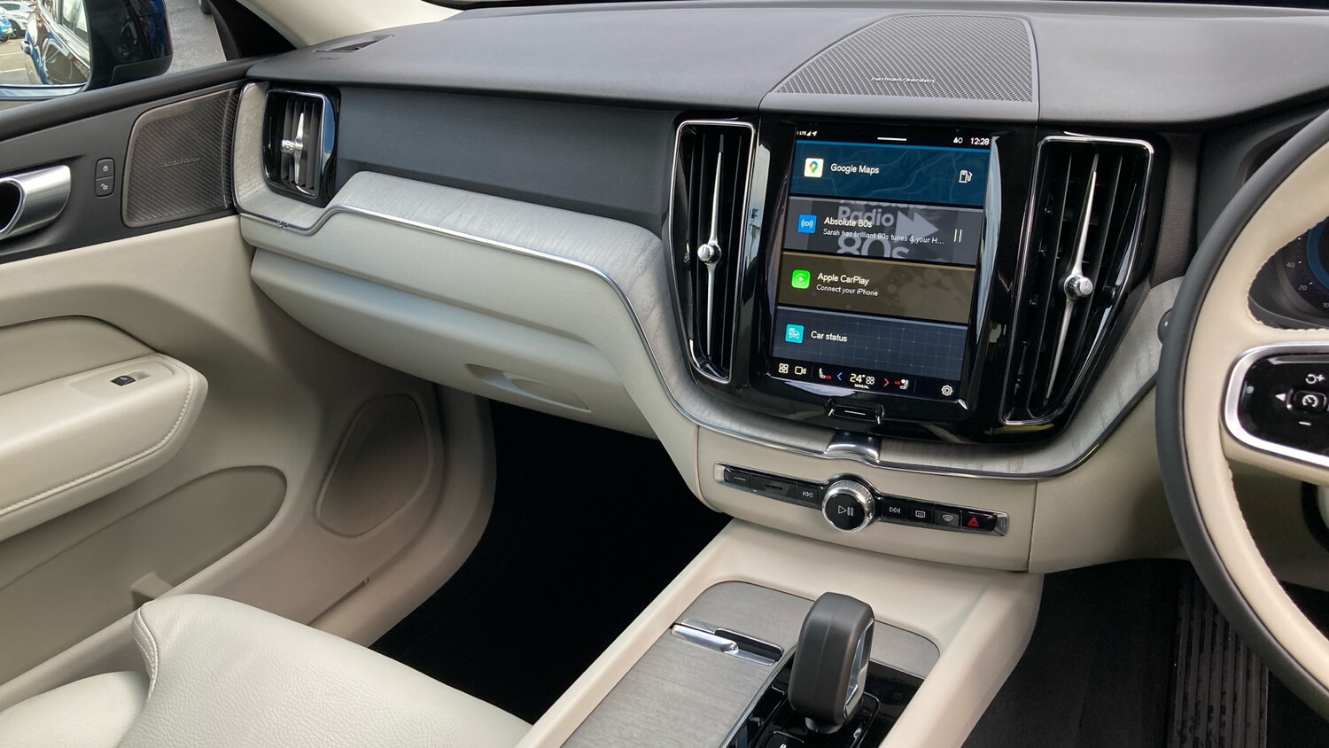 Used Volvo XC60 2024 for sale - 77340226: Photo 14