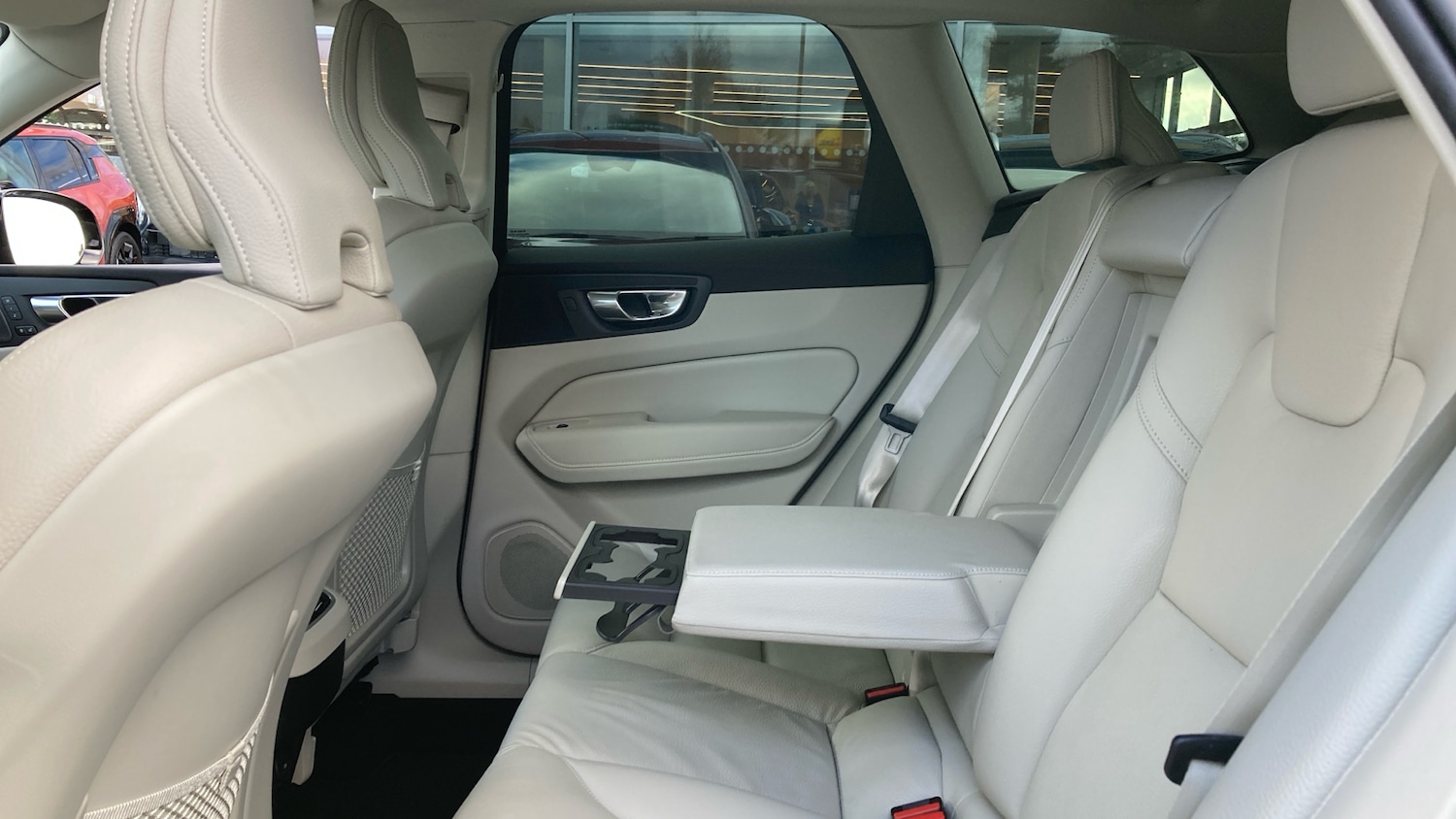 Used Volvo XC60 2024 for sale - 77340226: Photo 16