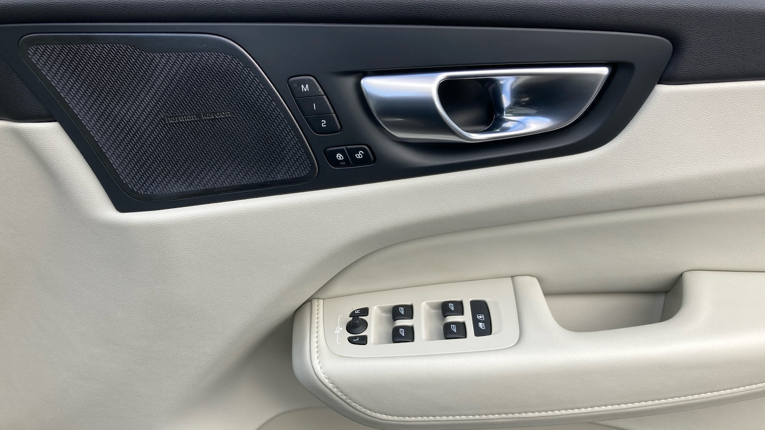 Used Volvo XC60 2024 for sale - 77340226: Photo 23