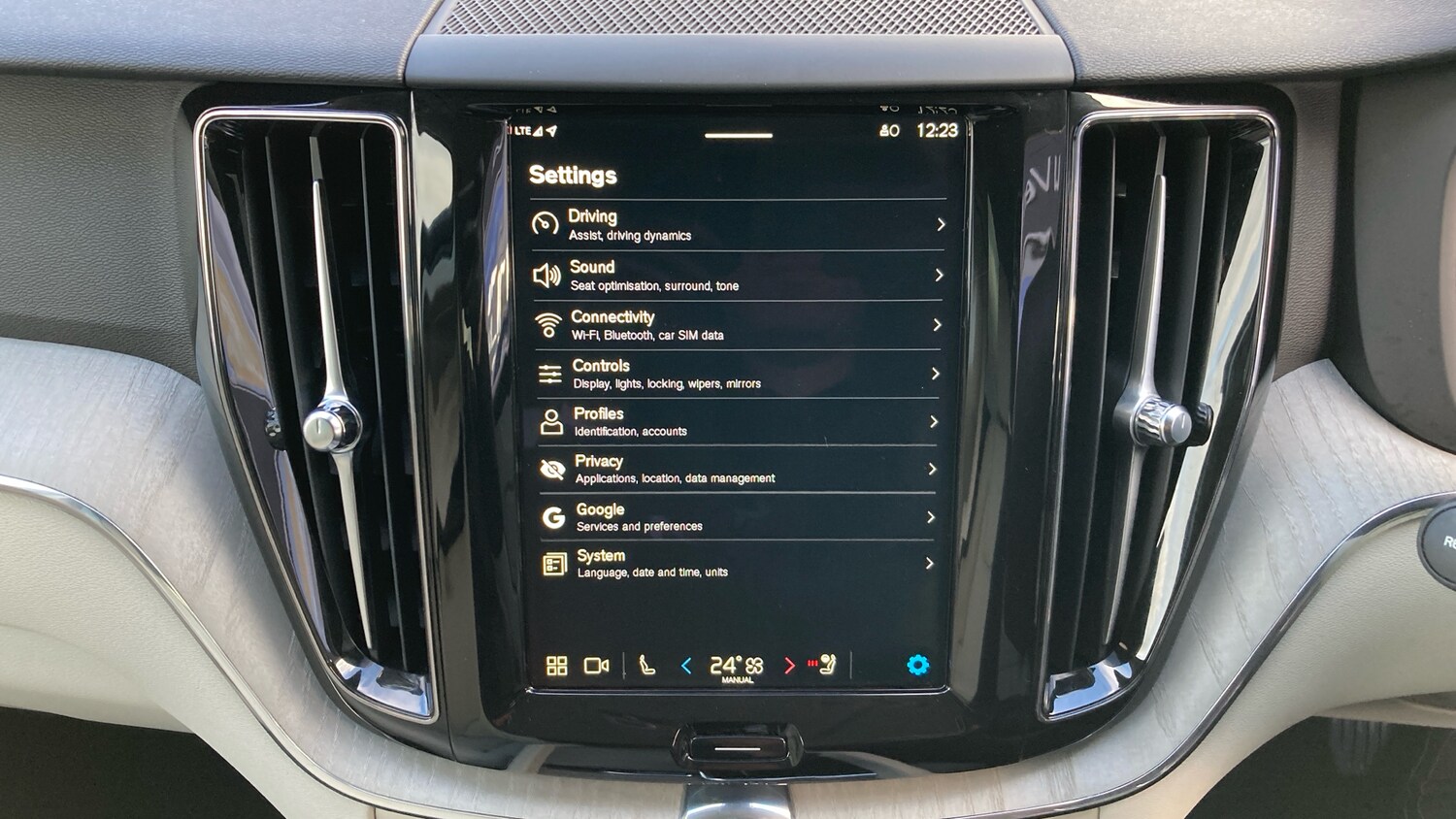 Used Volvo XC60 2024 for sale - 77340226: Photo 33