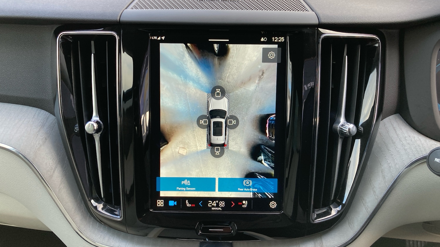 Used Volvo XC60 2024 for sale - 77340226: Photo 39