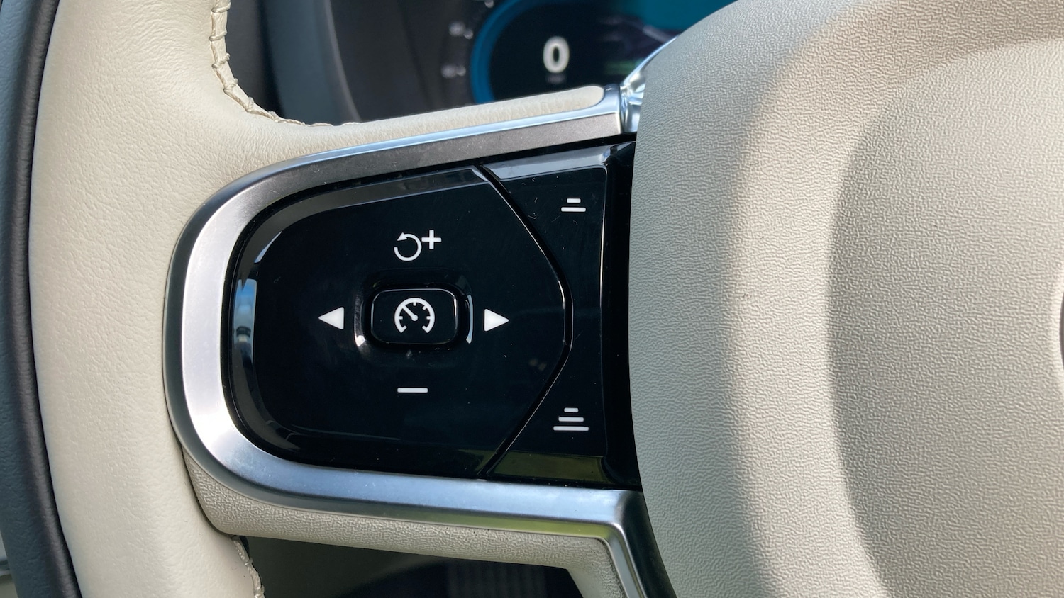 Used Volvo XC60 2024 for sale - 77340226: Photo 43