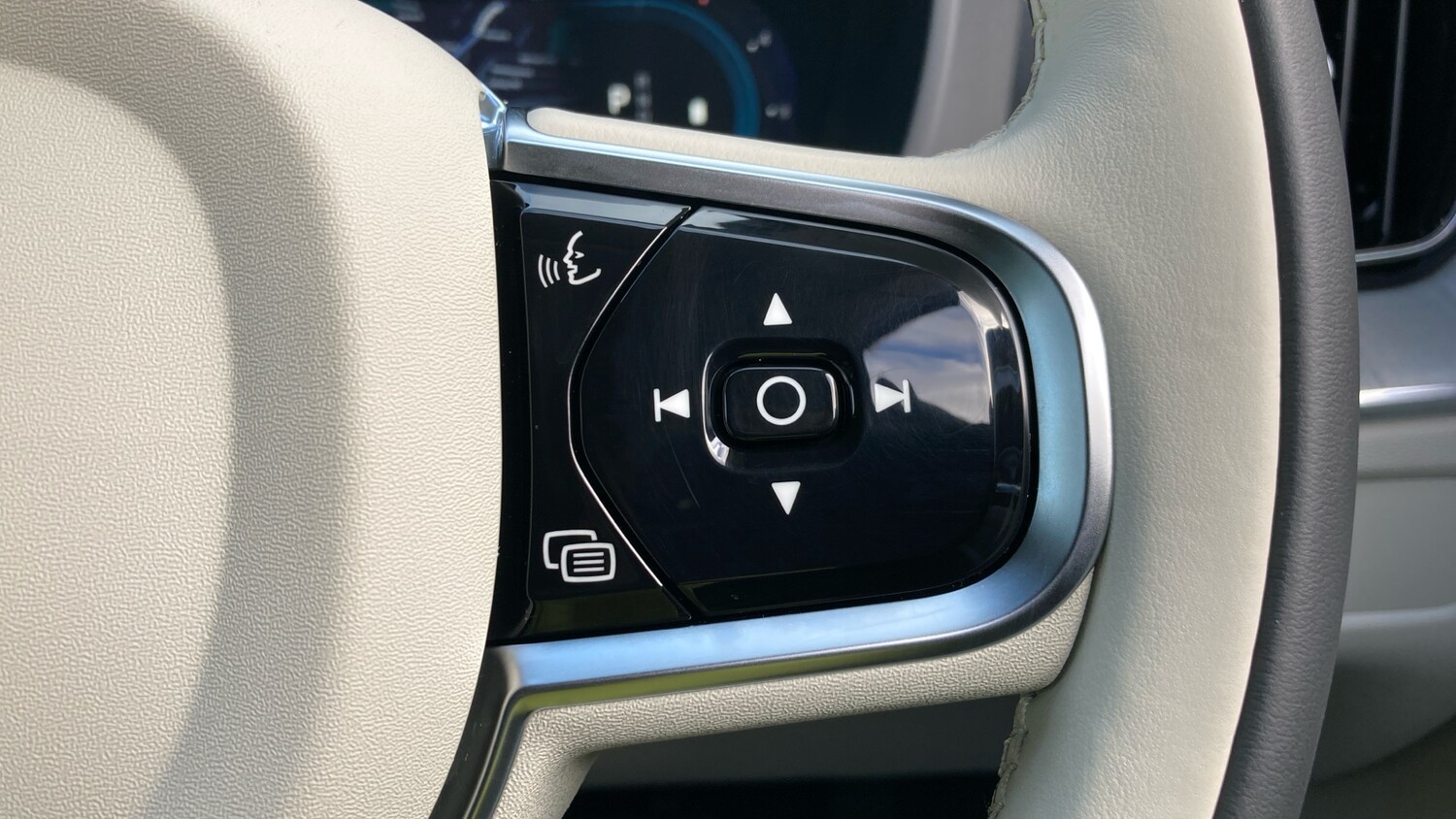 Used Volvo XC60 2024 for sale - 77340226: Photo 44