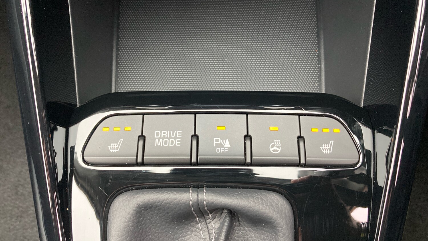 Used Kia Stonic 2024 for sale - 77845174: Photo 25